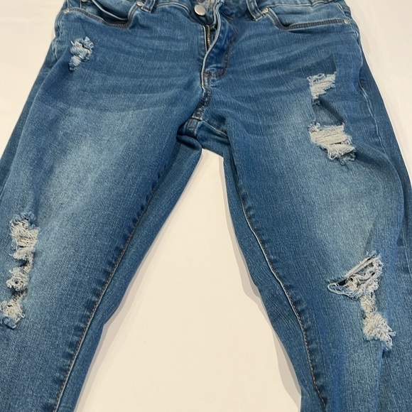 Tahari Kelly Mid Rise Skinny Jeans Size 6/28 distressed - Picture 6 of 11